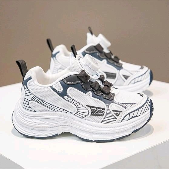 Sepatu Sekolah Hiena anak Laki-laki  Import 26-37 Usia 2-10 Tahun