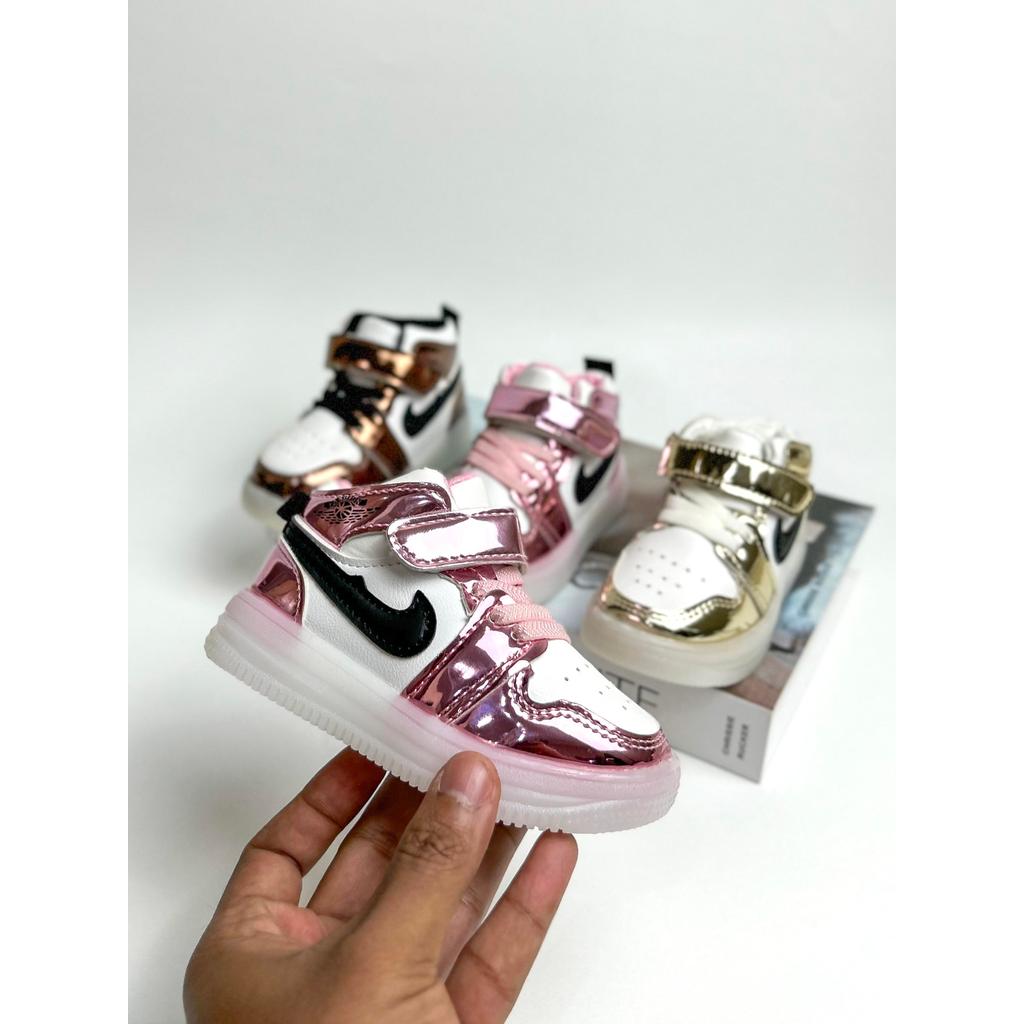 Sepatu CLOVER Sepatu Boots LED Anak Perempuan Dan Laki-laki Import 21-30 Usia  1-5 Tahun